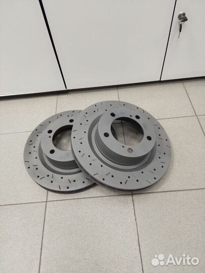 Тормозные диски DBA Toyota Land Cruiser 200