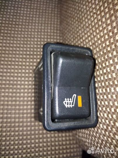 Клавиша (кнопка) обогрева сидений