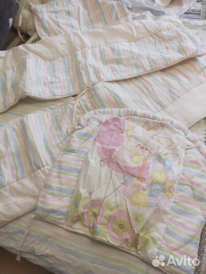 Бортики в кроватку