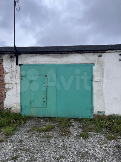 Гараж, > 30 м²