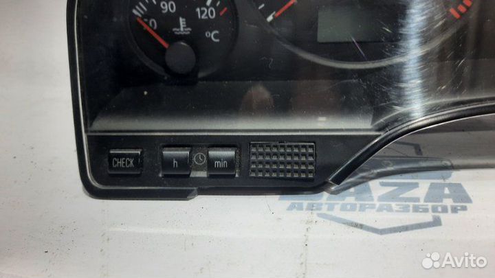 Панель приборов Audi A8 D2 AUW 1999