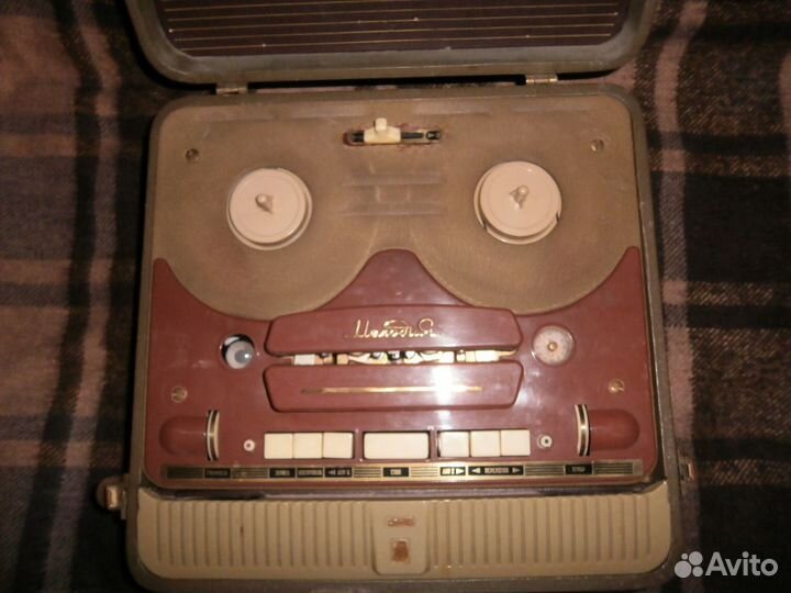 Катушечный магнитофон ламповый Мелодия мг-56