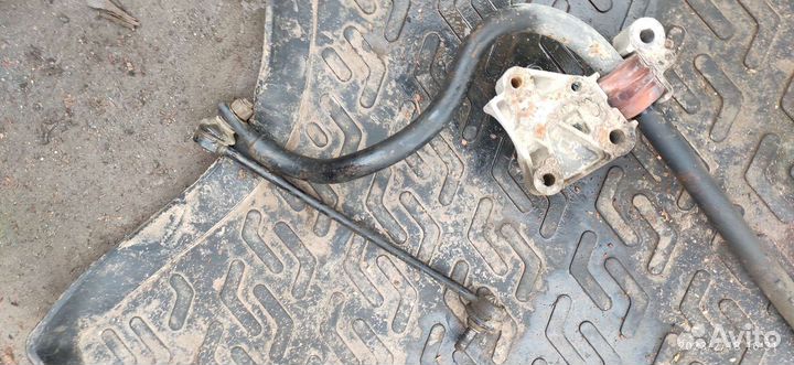 Передний стабилизатор поперечной устойчив Пежо 607