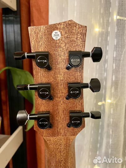 Акустическая гитара Enya EA-X0 из HPL