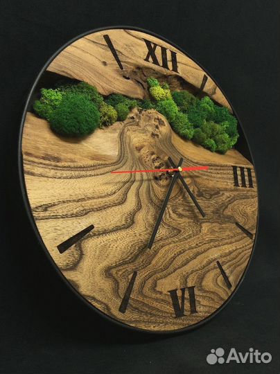Часы из массива дерева