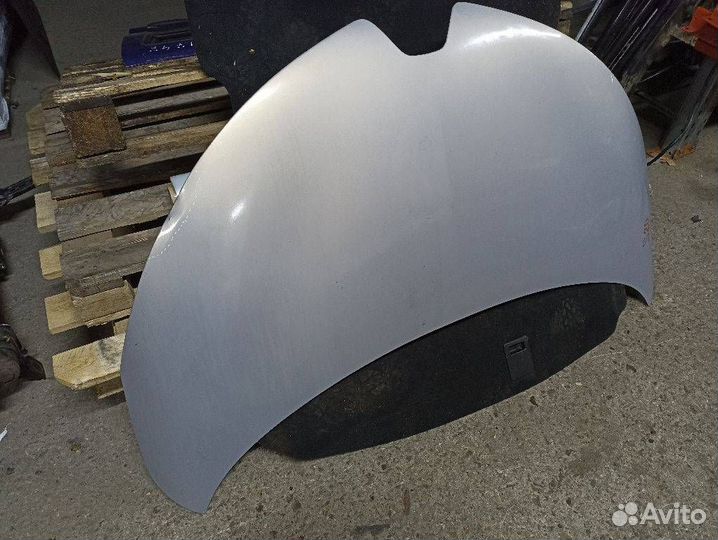 Капот Renault Zoe 2017 651221804R