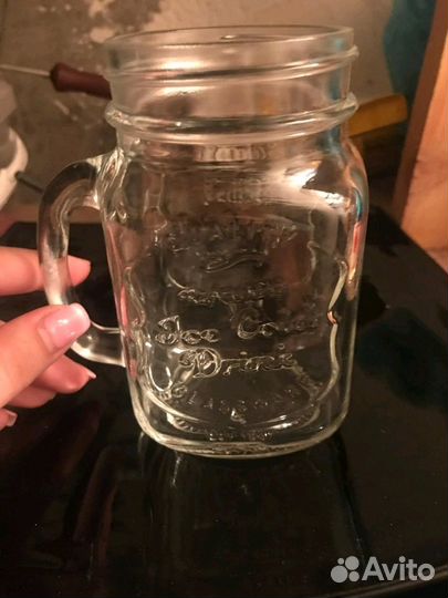 Стаканы и приборы