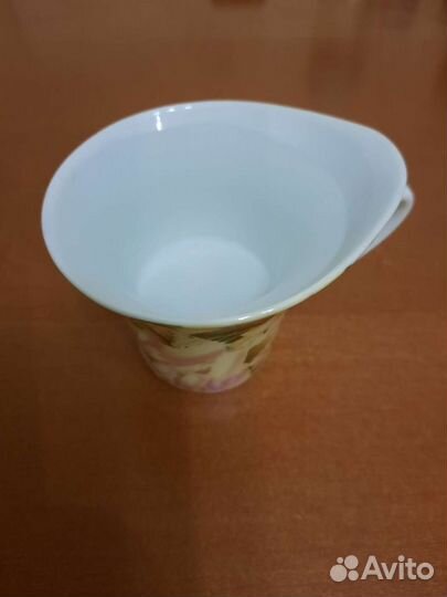 Набор чашек с блюдцами новый