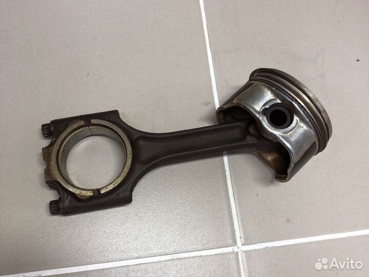 Поршень шатун 31251468 Volvo S40 2.4 20V B5244S4