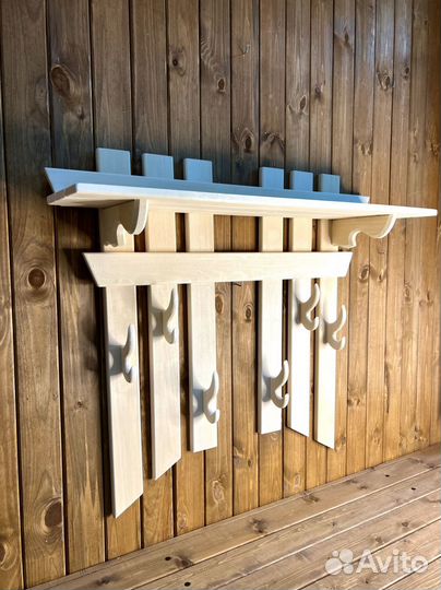 Полка - вешалка для одежды