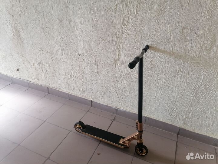 Трюковой самокат pixel