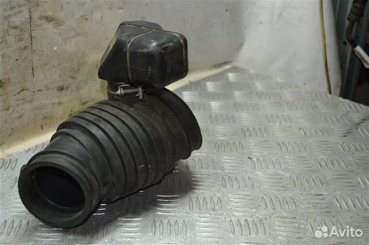 Патрубок воздушного фильтра Mitsubishi L200 K76T