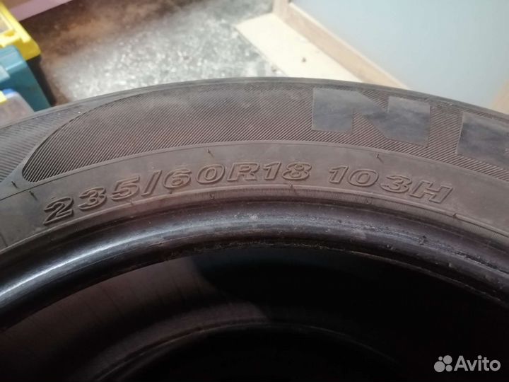 Nexen Roadian 581 235/60 R18 103