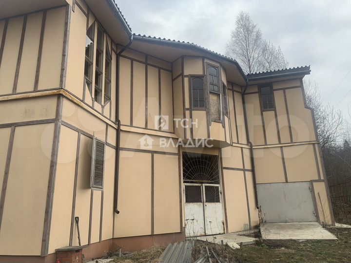 Дом 186,6 м² на участке 12 сот.