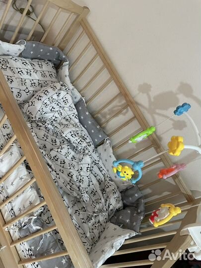 Кровать детская с маятником с видвижным шкафом