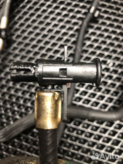 Обратка форсунок audi A6 3.0TDI 059218H