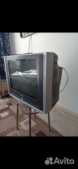 Телевизор samsung