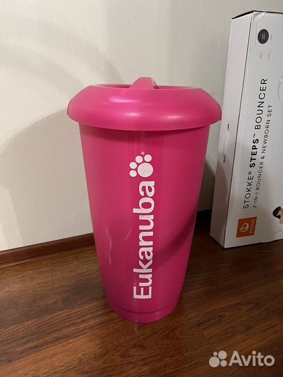 Контейнер для корма животных