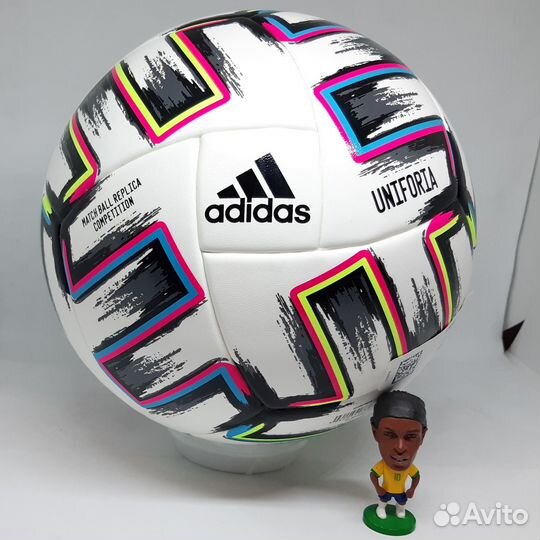 Футбольный мяч Uniforia Competition, размер 5