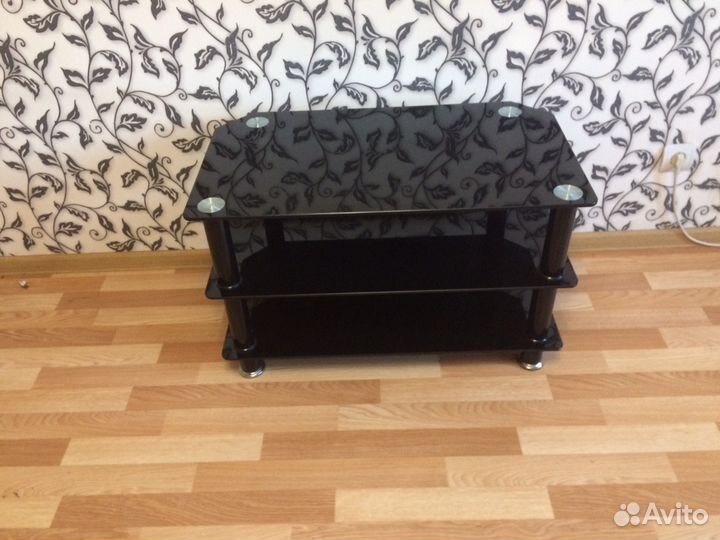 Стеклянная тумба