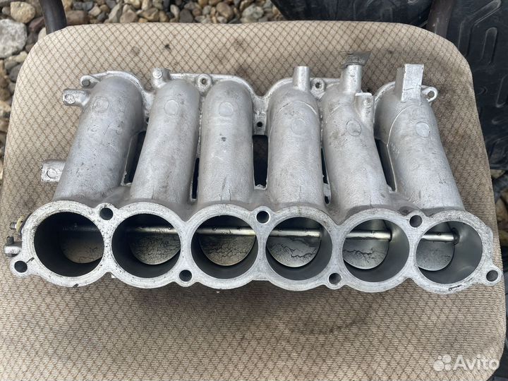 Коллектор впускной mitsubishi pajero 4 6G75 3.8