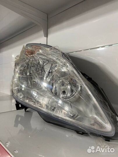Фара левая Opel Zafira 2005