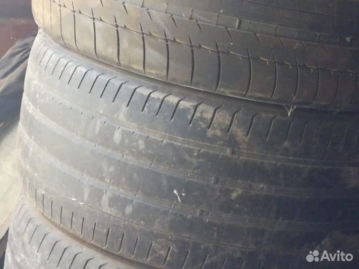 Michelin 4X4 A/T 295/35 R21