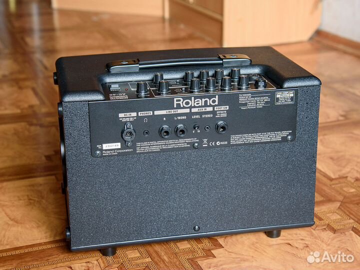 Комбоусилитель Roland AC-40 акуст.гитары и микроф