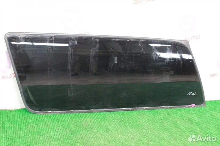 Задние боковые стекла Cadillac Escalade GMT800 ESV