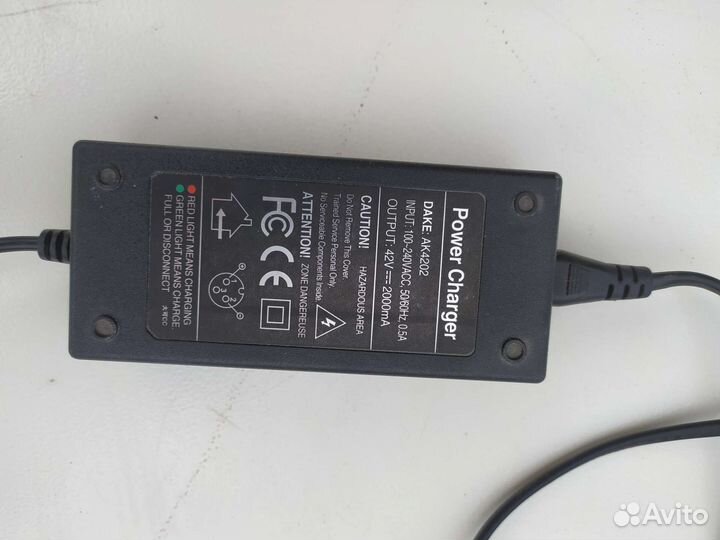 Зарядка и аккумулятор для гироскутера