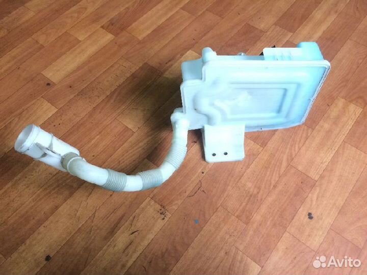 Бачок стеклоомывателя Volkswagen Touran 1T2