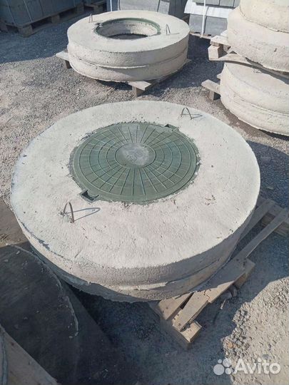 Бетонная крышка колодца