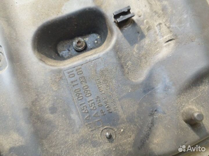 Корпус воздушного фильтра Mercedes C-Class W204