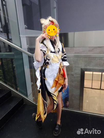 Кoсплей Нин Гуaн с париком из Геншин Импакт