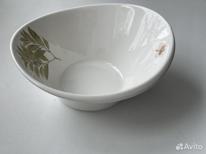 Салатник фарфоровый Valensia