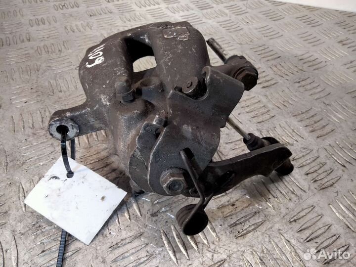 Суппорт задний правый Peugeot 3008