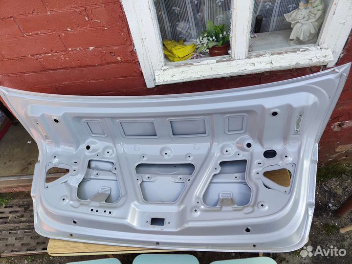 Крышка багажника Kia Rio 3 седан