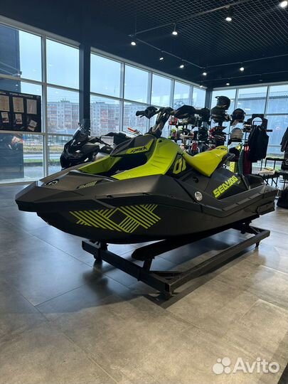 Гидроцикл Sea-Doo spark trixx 2 UP НДС В наличии
