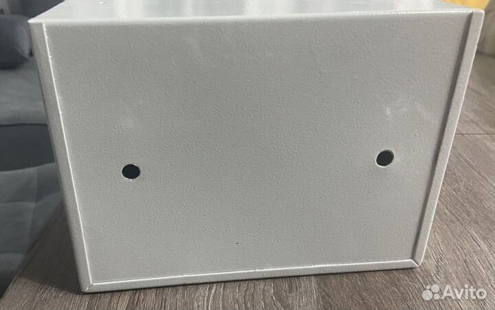 Сейф металлический