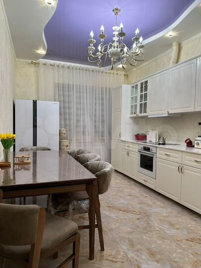 3-к. квартира, 103 м², 1/15 эт.