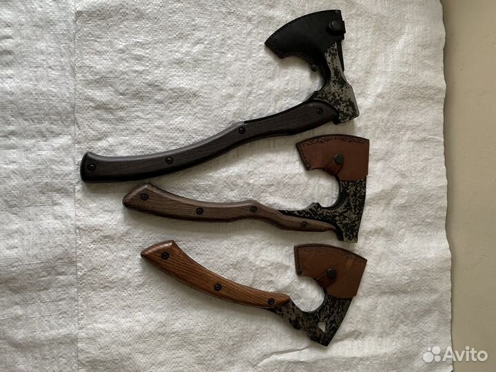 Топор кованый с кожаным чехлом