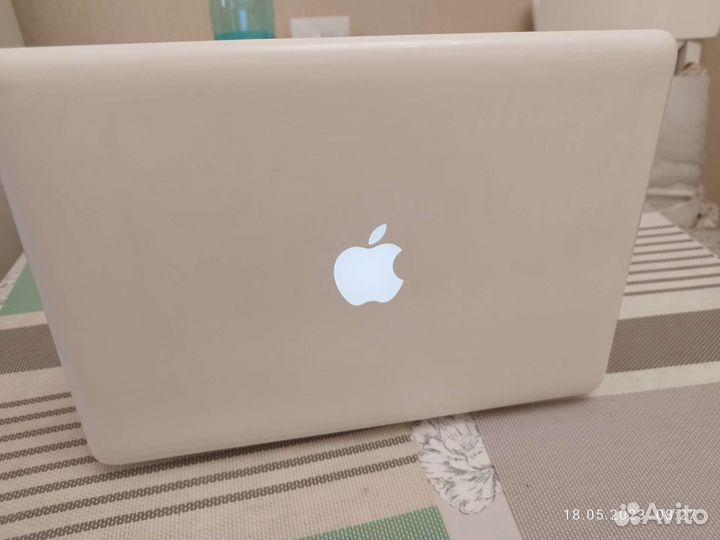 Ноутбук Apple MacBook