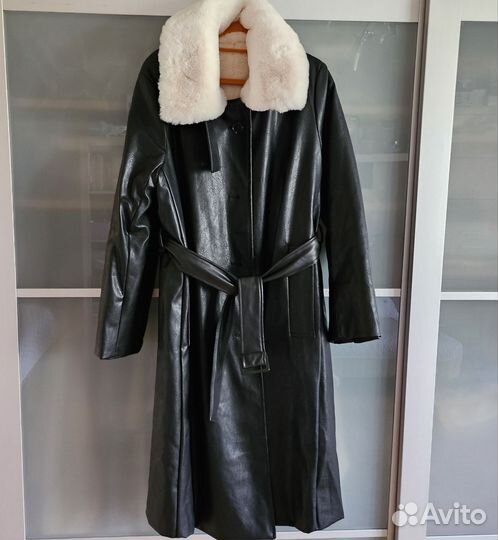 Кожаный плащ на кролике, p.L цв.черный б/у