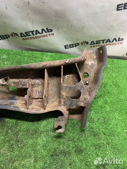 Рычаг задний задний левый Mitsubishi Lancer 9