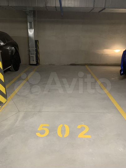 Машиноместо, 13 м²