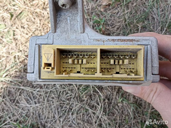 Блок управления SRS хонда фит