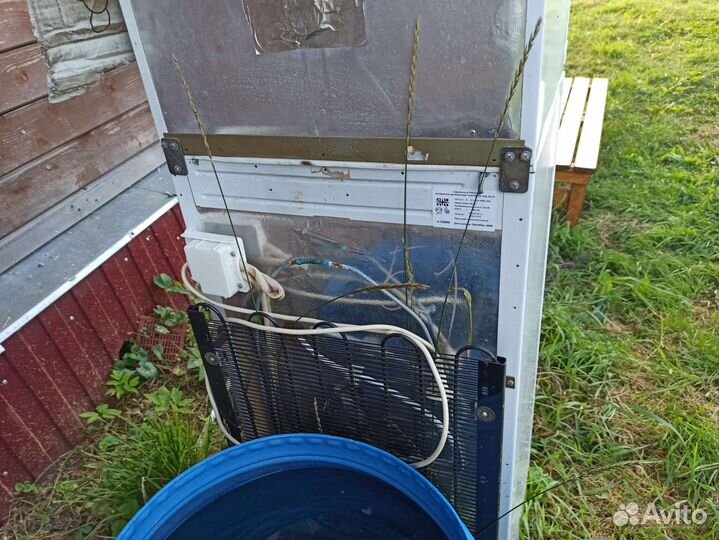 Холодильник, на запчасти или под востановление