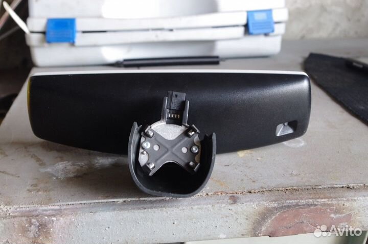 Салонное зеркало с авто затемнением