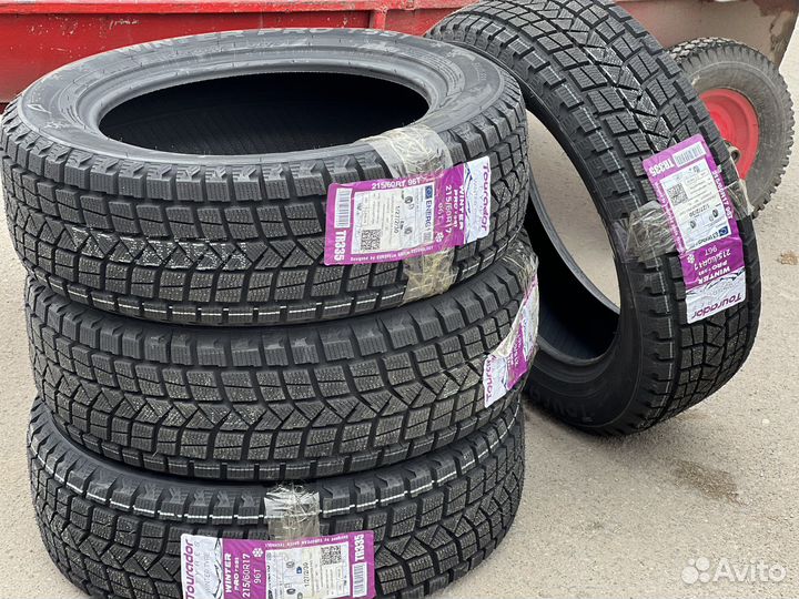 Tourador Winter Pro TSS1 215/60 R17 96T