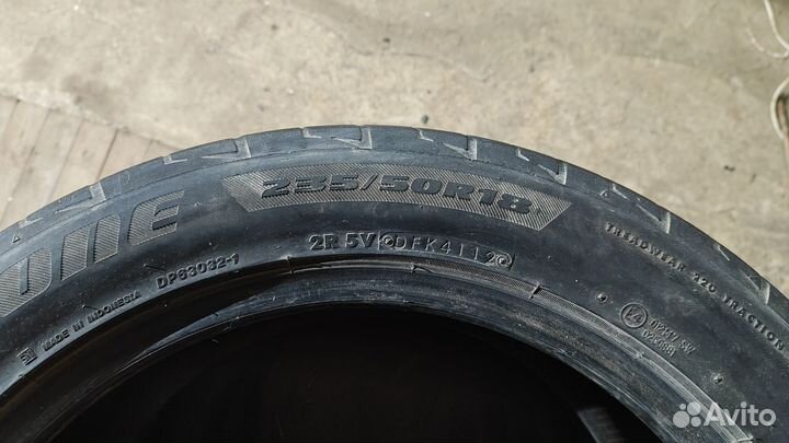 Bridgestone Potenza RE002 Adrenalin 235/50 R18 97W